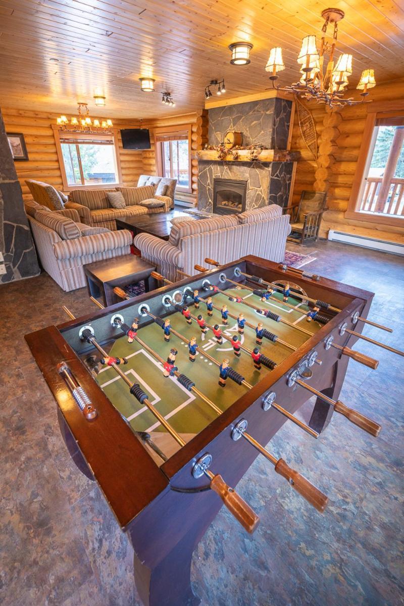 Castle Mountain Chalets Zewnętrze zdjęcie
